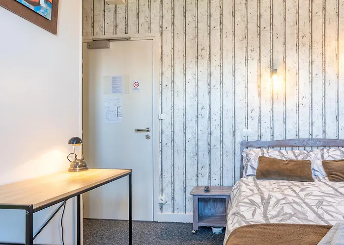 Espace Rennaissance 3* シャントネー