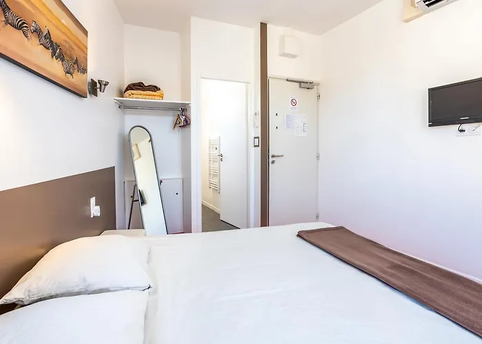 ゲストハウス Espace Rennaissance シャントネー