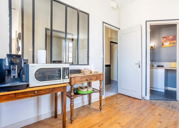 Espace Rennaissance 3* シャントネー