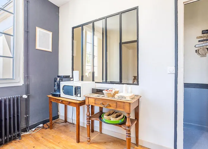 Espace Rennaissance 3* シャントネー