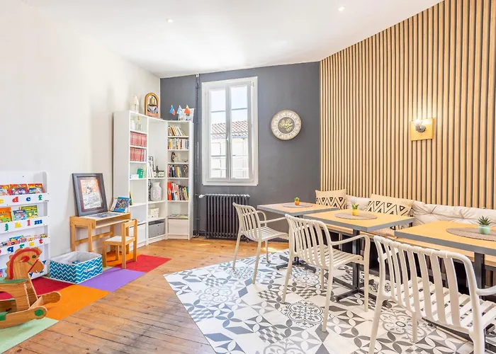 Espace Rennaissance ゲストハウス 3*